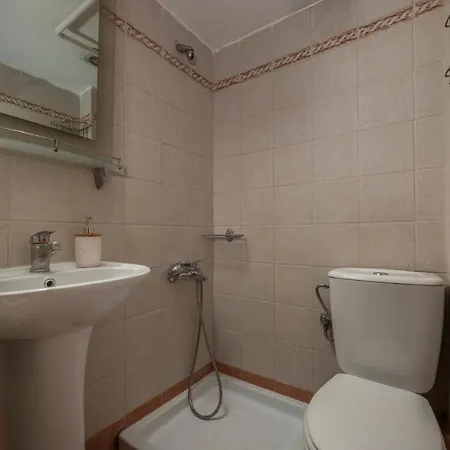 Kosmos Service Beautiful 1 With Additional Cost Parking Apartment